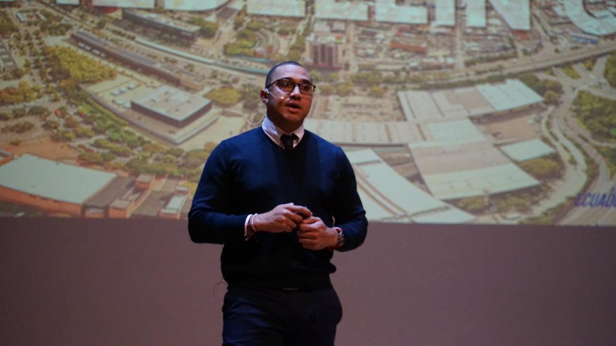 MIT_Ecuador's tweet photo. #FUN2025 l Ponencia: Cristian Salas, subgerente de Diseño e Innovación, EDU Medellín
Creamos ciudades para el bienestar a través de:
✅ Urbanismo social: construimos ciudad con la gente, impulsando participación y liderazgo barrial. https://t.co/58mGM8XvA7