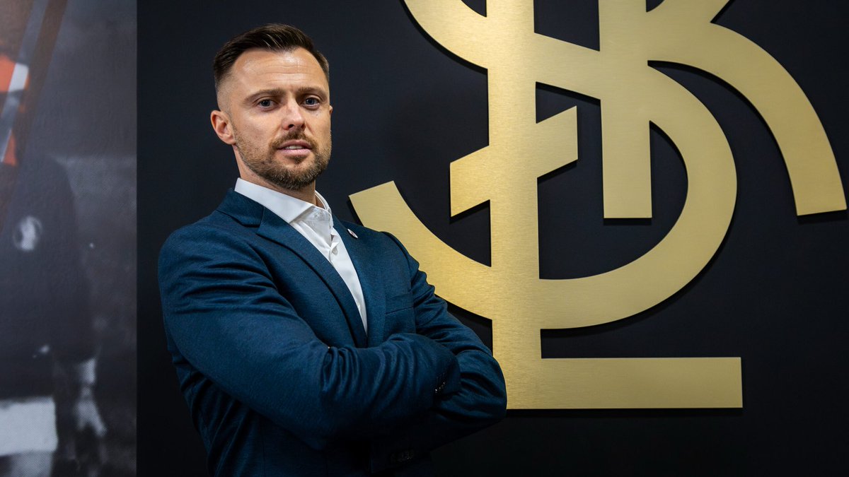 ProSportManager's tweet image. ⚪️🔴⚪️✍🏼

📸 @LKS_Lodz