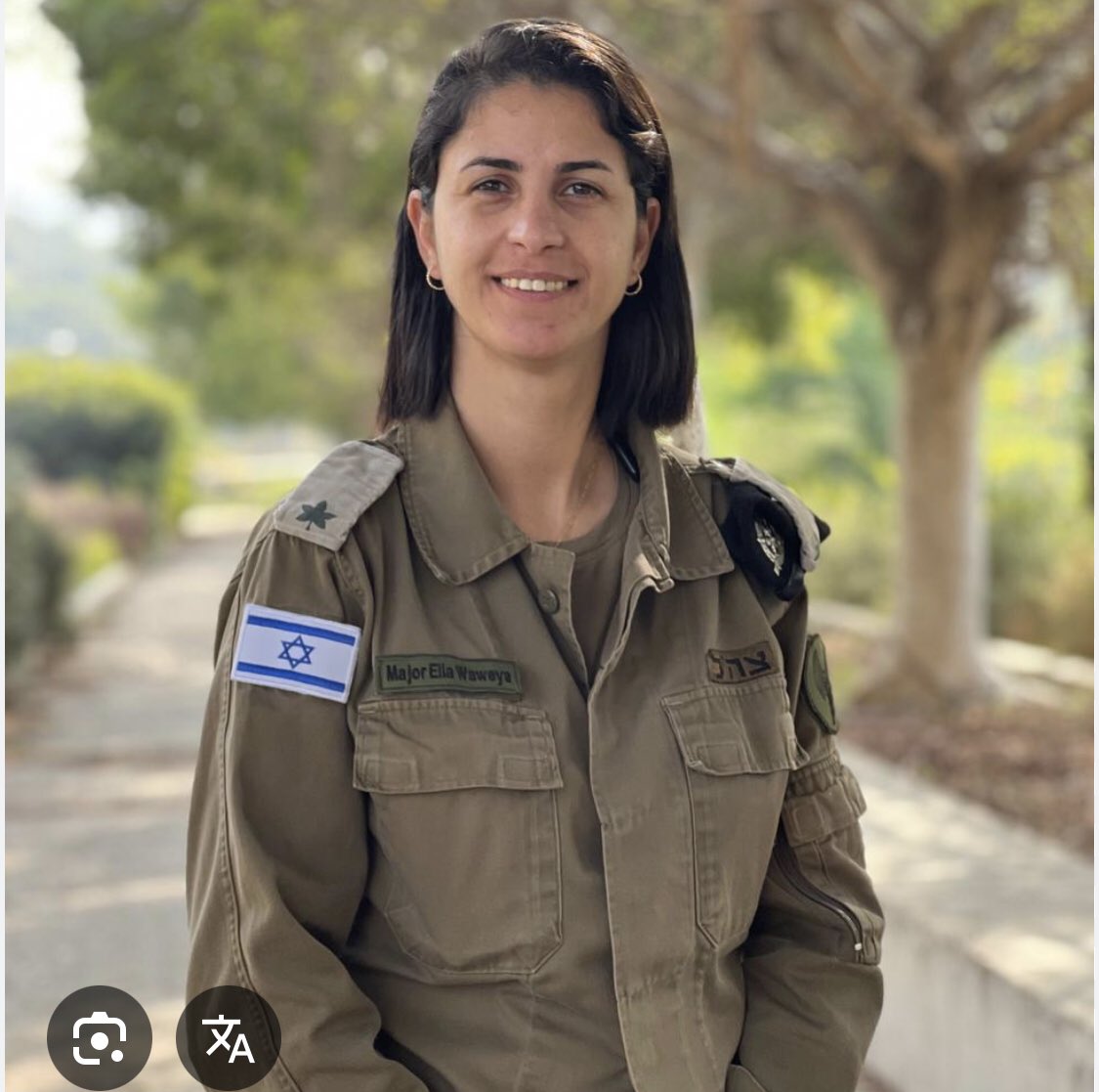 Cette femme extraordinaire est une combattante de Tsahal au grade de Major .
Son nom est Ella Waweya
Elle est Musulmane ☪️, et une très très grande patriote israélienne .
Bravo à Ella ,
Elle vient d’être nommée 
🇮🇱Porte Parole arabophone de l’armée d’Israël