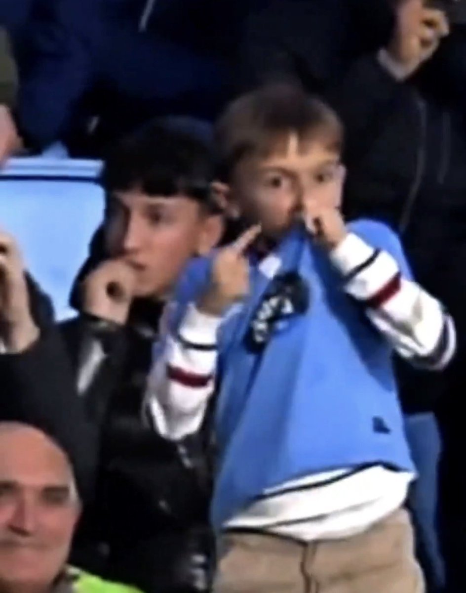 Mi niño y cada día el de más gente