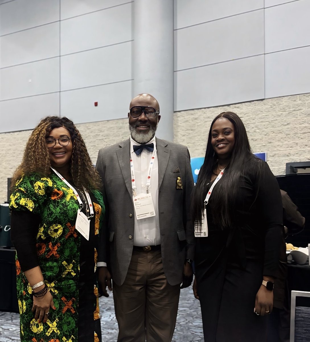 ℂ𝕙𝕣𝕚𝕤𝕥𝕚𝕒𝕟𝕒 𝔼𝕤𝕤𝕚𝕖 𝕊𝕒𝕘𝕒𝕪 tweet media