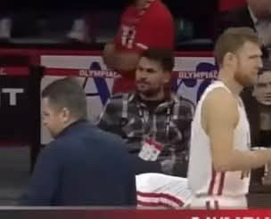 Tar7733072Yuri's tweet image. Η ΚΑΕ Ολυμπιακός μπορεί να μας εξηγήσει τον ρόλο που έχει ο κύριος με την καρτέλα; Πως ακριβώς ονειρεύονται το ΣΕΦ;
#OlympiacosBC #OlympiacosFC