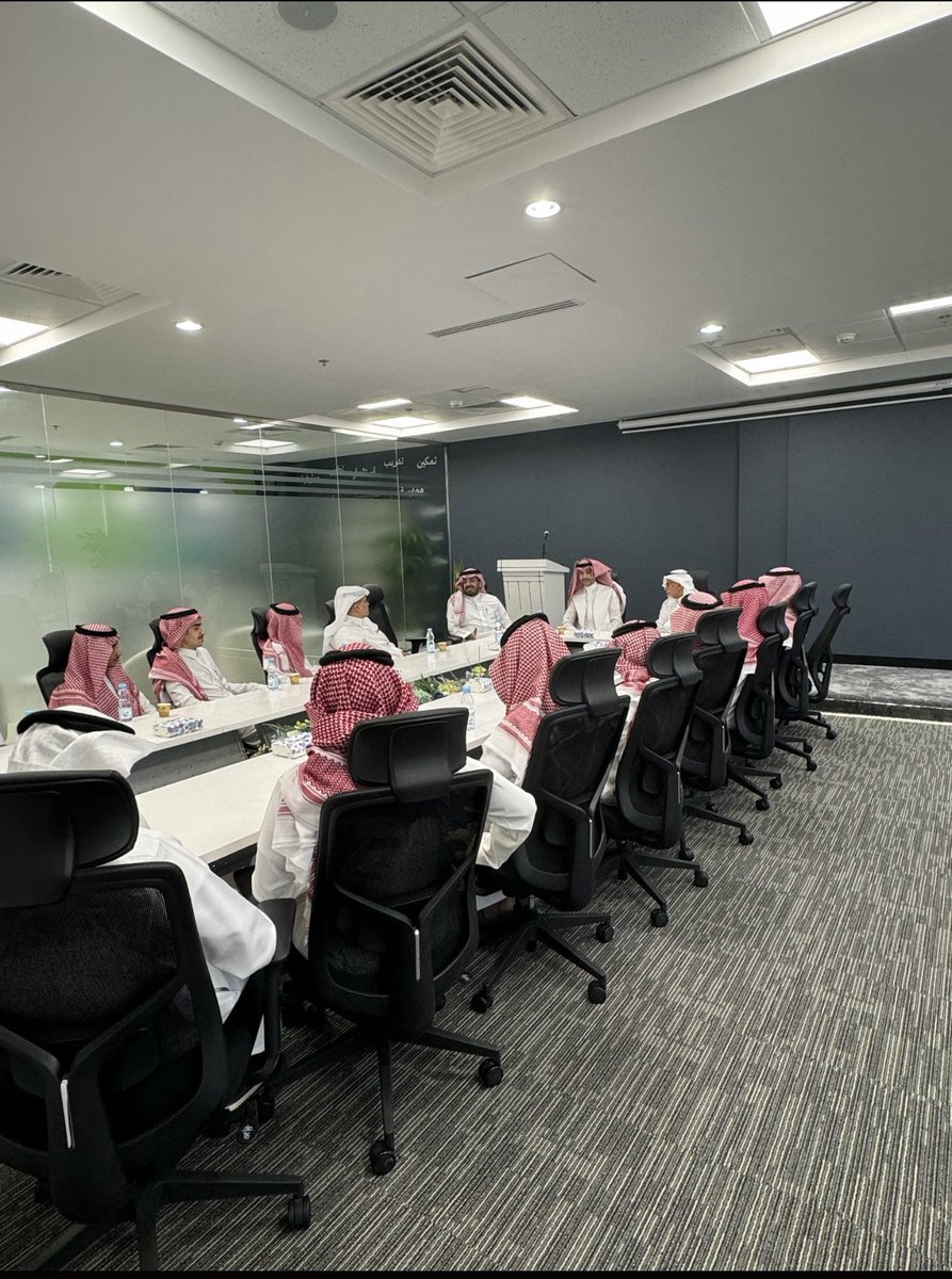 خطوة جديدة نحو المستقبل القانوني 🔹

زار وفد نادي كلية الحقوق بجامعة الملك عبدالعزيز اليوم الهيئة السعودية للمحامين - لجنة منطقة مكة المكرمة، وذلك للتعرف على اختصاصات الهيئة ومناقشة آفاق المهنة ومستقبلها . 

شكرًا للهيئة السعودية للمحامين على حفاوة الاستقبال واللقاء المثري ⚖️