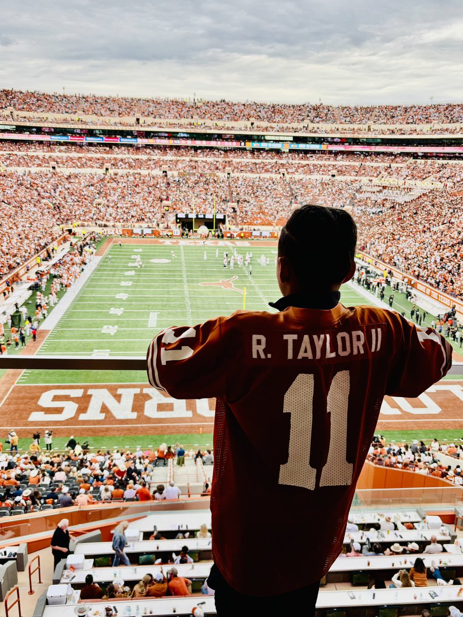 Just waiting on his opportunity 🤘🏾#DeuceTaylor  #ClassOf2033