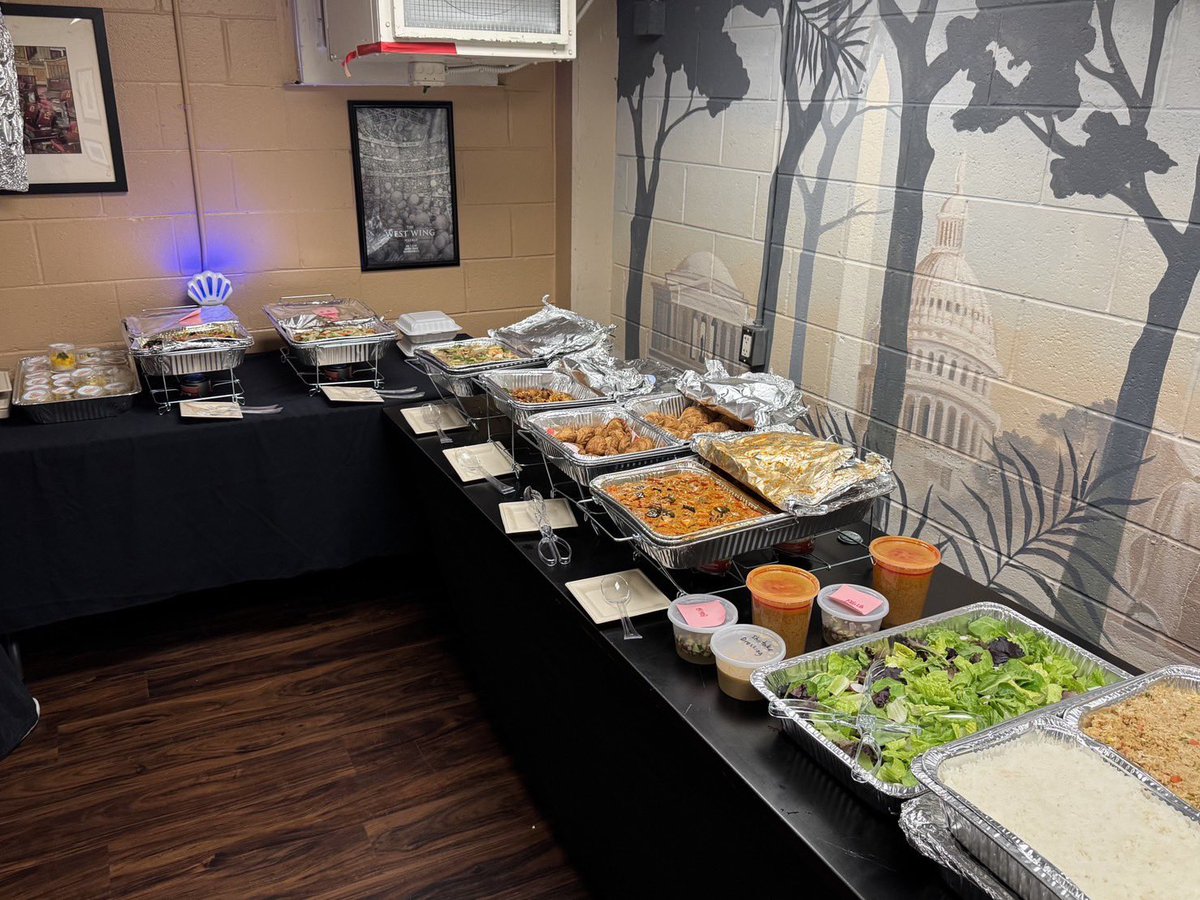 TH_wanniekos's tweet image. WENDY W:EALIVE IN WASHINGTON DC FOOD SUPPORT

เพื่อเป็นการฉลองความสำเร็จของน้องวานในทัวร์เดี่ยวครั้งแรกที่สหรัฐอเมริกา ทางเราได้เตรียมบุฟเฟ่ต์อร่อยๆไว้ให้น้องวานและทีมงานค่ะ

หวังว่าน้องจะได้สัมผัสถึงความรักและแรงสนับสนุนจากแฟน ๆ ทั่วอเมริกาน้า 🩵…