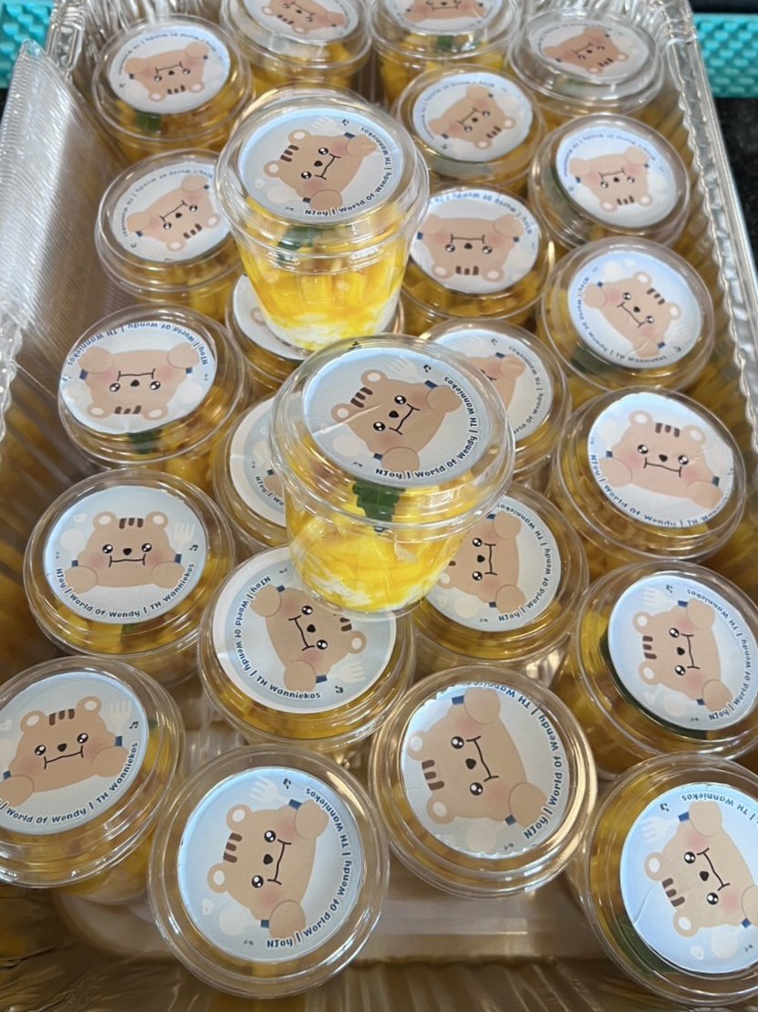 TH_wanniekos's tweet image. WENDY W:EALIVE IN WASHINGTON DC FOOD SUPPORT

เพื่อเป็นการฉลองความสำเร็จของน้องวานในทัวร์เดี่ยวครั้งแรกที่สหรัฐอเมริกา ทางเราได้เตรียมบุฟเฟ่ต์อร่อยๆไว้ให้น้องวานและทีมงานค่ะ

หวังว่าน้องจะได้สัมผัสถึงความรักและแรงสนับสนุนจากแฟน ๆ ทั่วอเมริกาน้า 🩵…