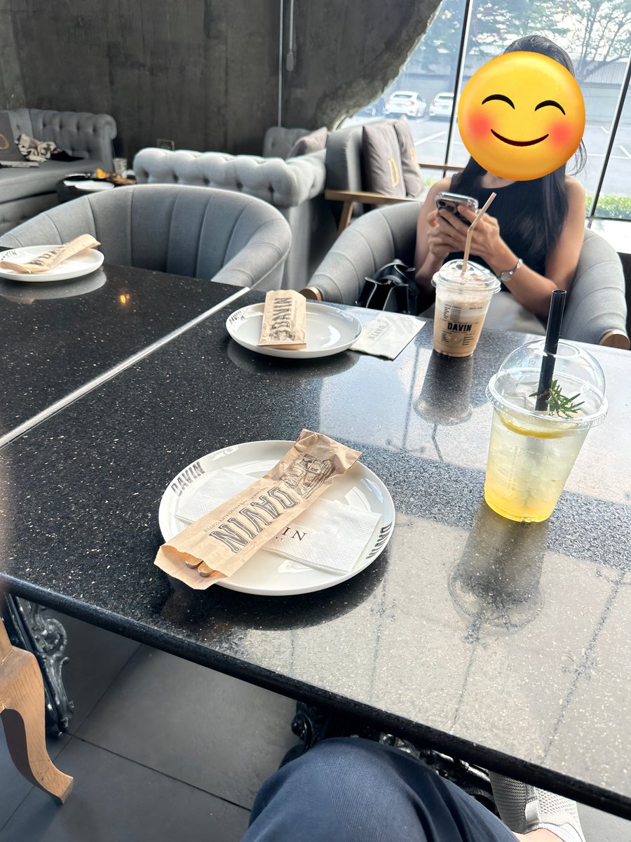 MY.Couple tweet media