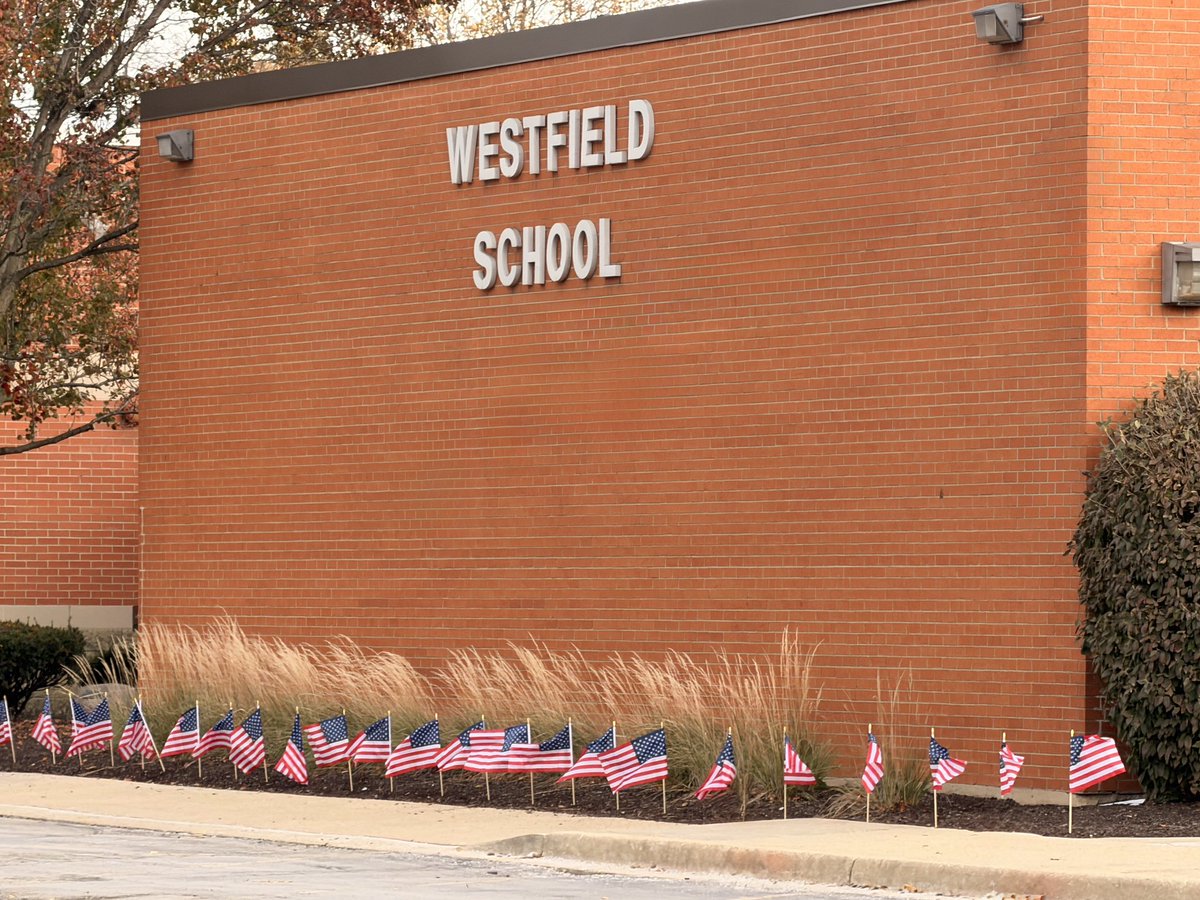 Today, the Westfield Warriors honor all who have served our country. Thank you for your courage, sacrifice, and dedication. Happy Veterans Day! 🇺🇸 #VeteransDay #wfwarriors #ilbsd13