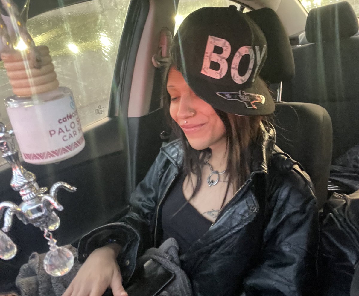 DJSoundHealer's tweet image. fweakin love this guy