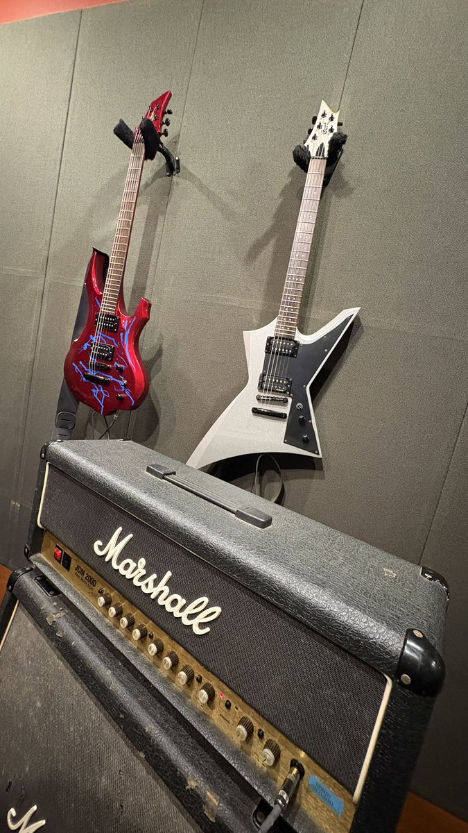 Deathrollのリハまで日も近づいてきました。
今回は新しいサポートベースと初めてのセッション。

少しずつ、次のステージへ動き始めます。