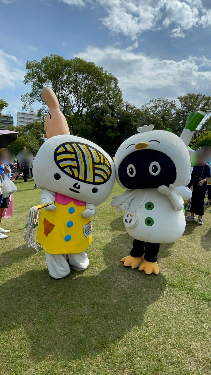 Hoo_yamano's tweet image. ＼#Hooちゃん の #ゆるバース2025 の思い出📸✨／

うどん脳ちゃん🌟🤍

🐤🎶 「ゆるバース初代グランプリのうどん脳ちゃんに近くでうどん脳を見せてもらったよ🥺✨一緒に写真も撮ってくれてうれしかった〜🥳💙」