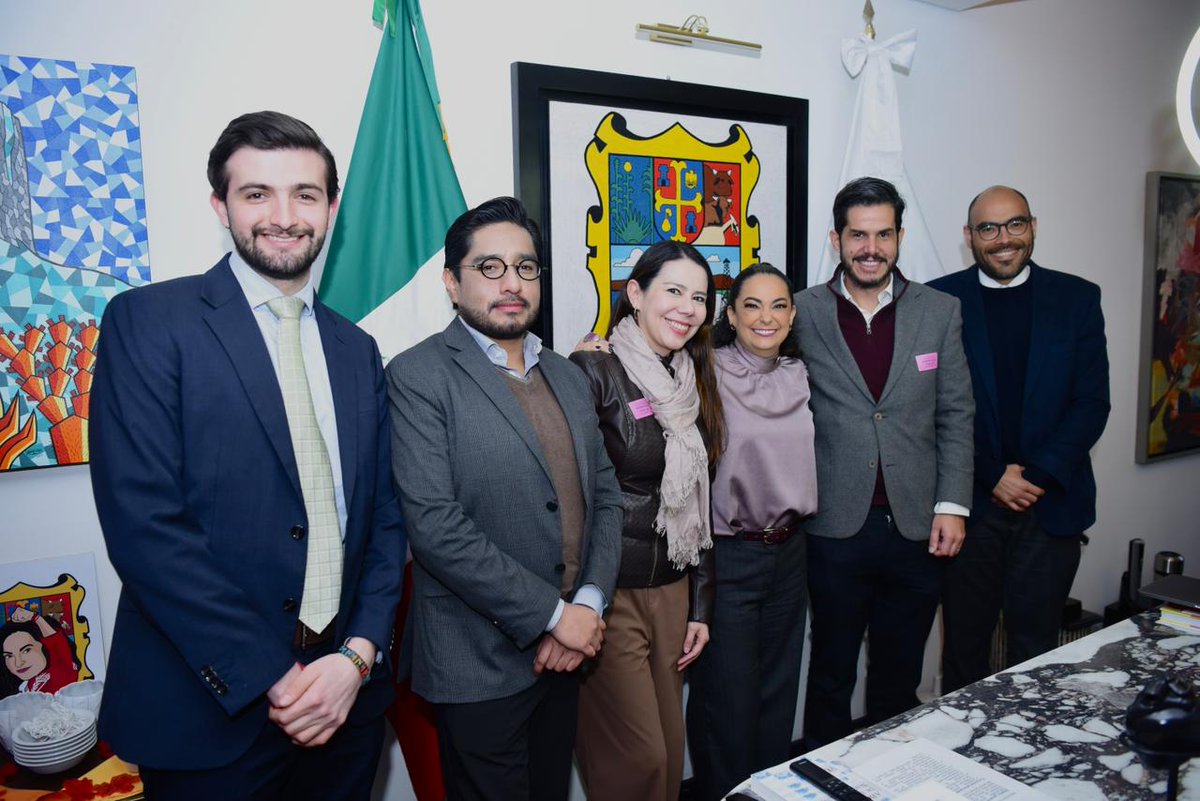 Nos reunimos con <a href="/proccyt/">PROCCYT</a>  (Protección de Cultivos, Ciencia y Tecnología A.C.) dedicada al desarrollo e investigación para la protección de cultivos con tecnologías agrícolas sustentables. 

Uno de los aspectos importantes para la producción agrícola  es la capacitación,