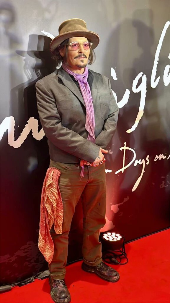 Qsoneko_'s tweet photo. Las fotos de #JohnnyDepp en la avant premiere de “Modigliani, tres días en Montparnasse”
https://t.co/x5kUoqIL0F https://t.co/tmCEJSAqjA