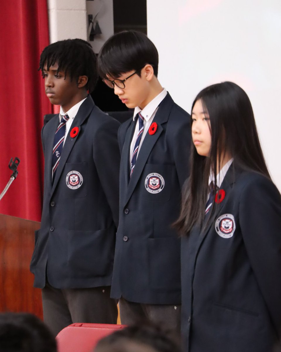 TownCentre's tweet photo. Our High School students came together for a meaningful Remembrance Day Assembly, honouring the bravery and sacrifice of fallen soldiers.  #LestWeForget #RemembranceDay
#TownCentrePrivateSchools #PrivateSchoolMarkham #PrivateSchoolToronto https://t.co/ZrTGlF3KjX