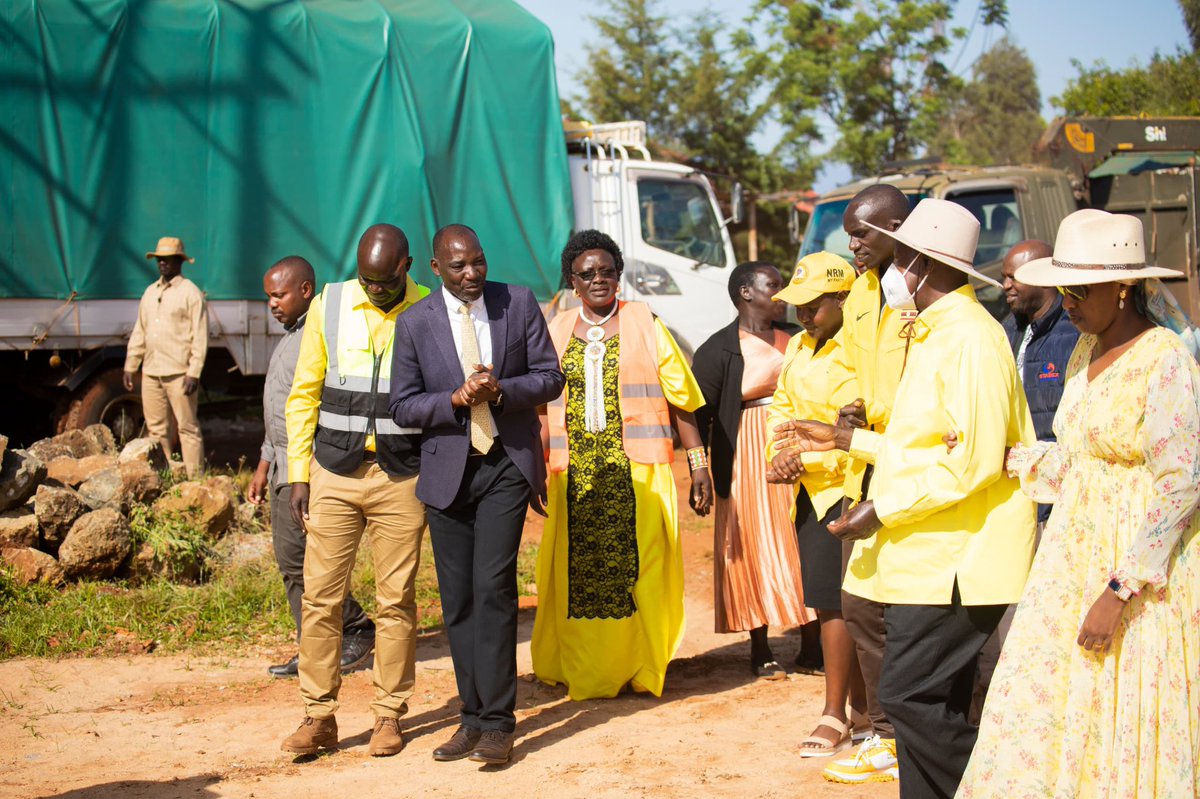 JoshChepFound's tweet image. “I congratulate and thank Joshua Cheptegei for not squandering his earnings from his talent and hard work,” President Museveni said. “He is putting up a hotel in Kapchorwa, which I was glad to tour. This is a good example of how to use land productively while creating jobs.