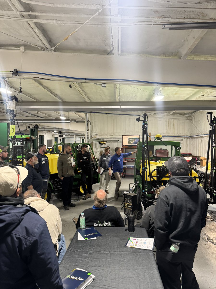 FinchTurf's tweet image. ✅ And that’s a wrap on our first winter Service Workshop of the season! Thanks to everyone who joined us today in Hatfield, PA! #StaySharp #NeverStopLearning