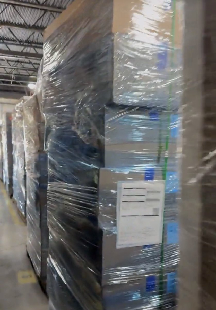 Do you love theming? Do you love Holiday in the Park? More than 275 new themed decorations have arrived this week! 🎄<a href="/SixFlagsOverTX/">Six Flags Over Texas</a>