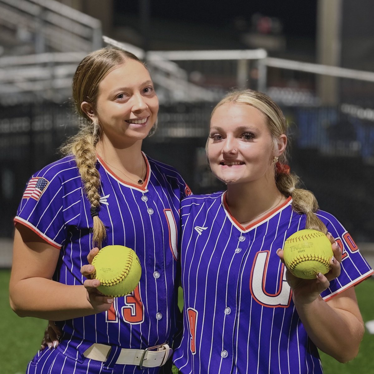 UnityRussel's tweet image. Breaking out the 💣BOOM💣 STICKS again and doing it in clutch fashion too!!!
Congrats to @LillyCreef_2027 on her grand slam and @RRivera2027 on her home run this weekend at the @ConnectSports_ Scenic City Fall Showcase. Keep those bats on 🔥fire🔥!

#UnityStrong #RaiseTheStandard…