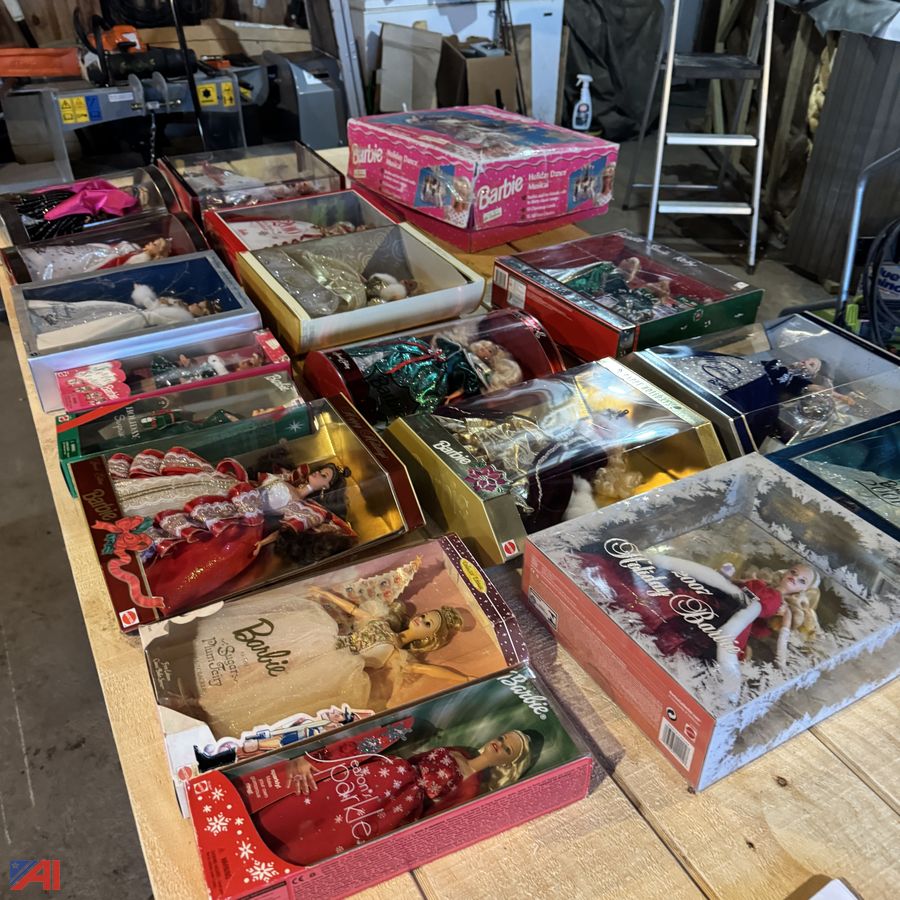 Auctions_Intl's tweet photo. Silkstone Gold Label Barbie + More! - Entire Collection on Sale (16 lots)
Ends Mon, Nov 24, at 8:10:00 pm ET, Surplus Liquidation-NY No.45058 
https://t.co/9Q1dDqihdZ https://t.co/cgyEv8FtVO