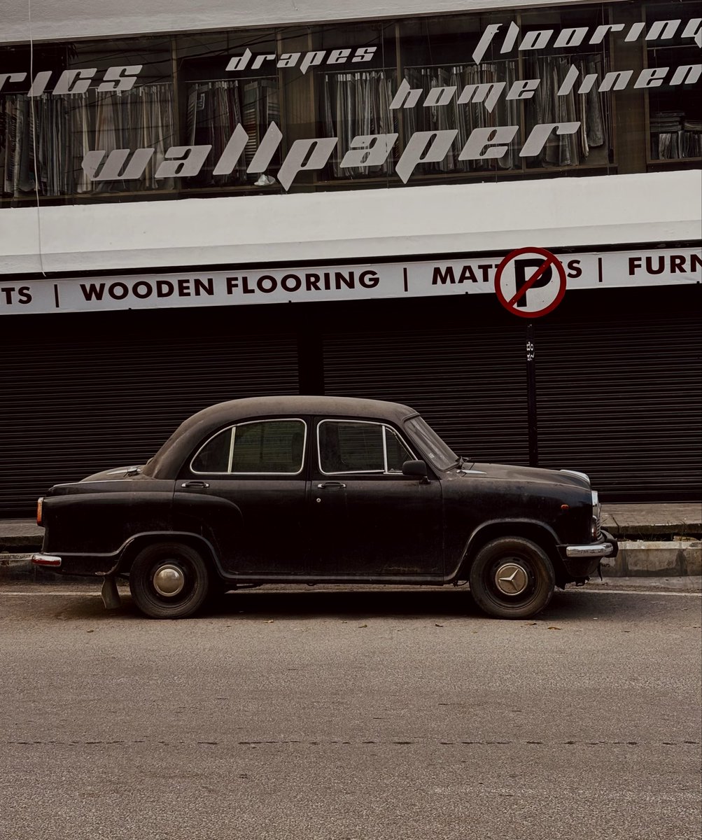 Mansy182's tweet photo. Cars of blr ? https://t.co/QMAb6cd1Rw
