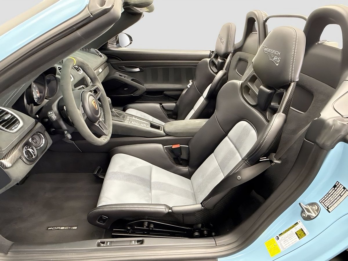 FOR SALE - 2024 Porsche 718 Spyder RS Weissach, PTS Gulf Blue over black leather/race-tex w/ Arctic Grey accents &amp; stitching, 302 mi, PCCBs, Chrono pkg, Light Design pkg. $259,900
•
CLICK to View Listing: highline-autos.com/vehicles/2024-…
-
#porsche #718spyderrs #718spyder #highlineautos