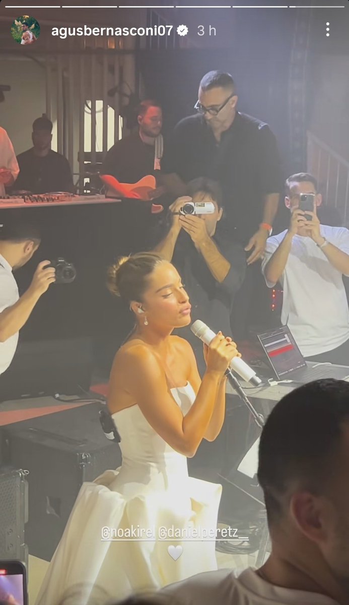 MYALIVESS's tweet image. ya no lo cancelen, solo fue a la boda de Noa🫶