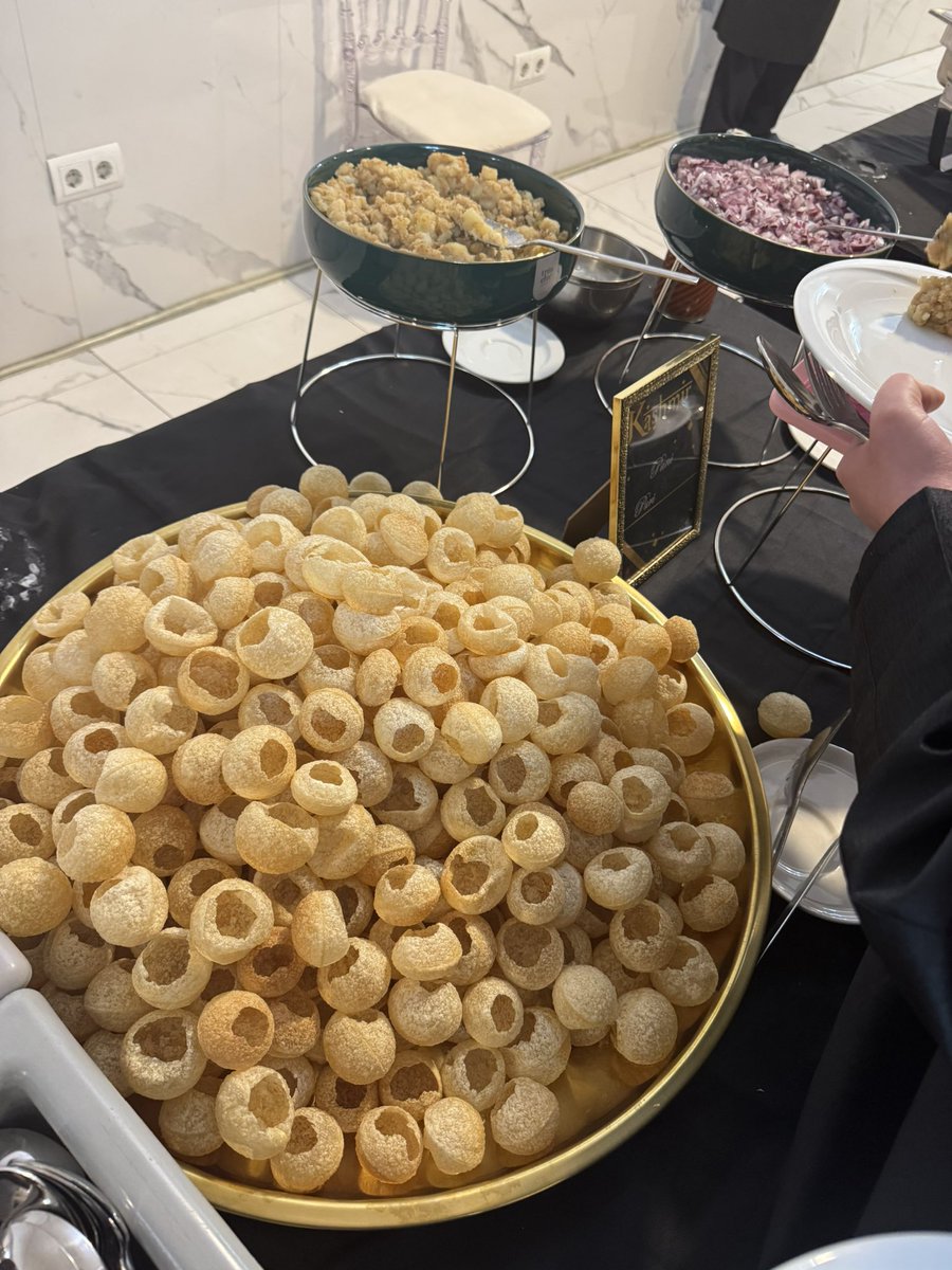 i could eat this on my own just gimme some privacy