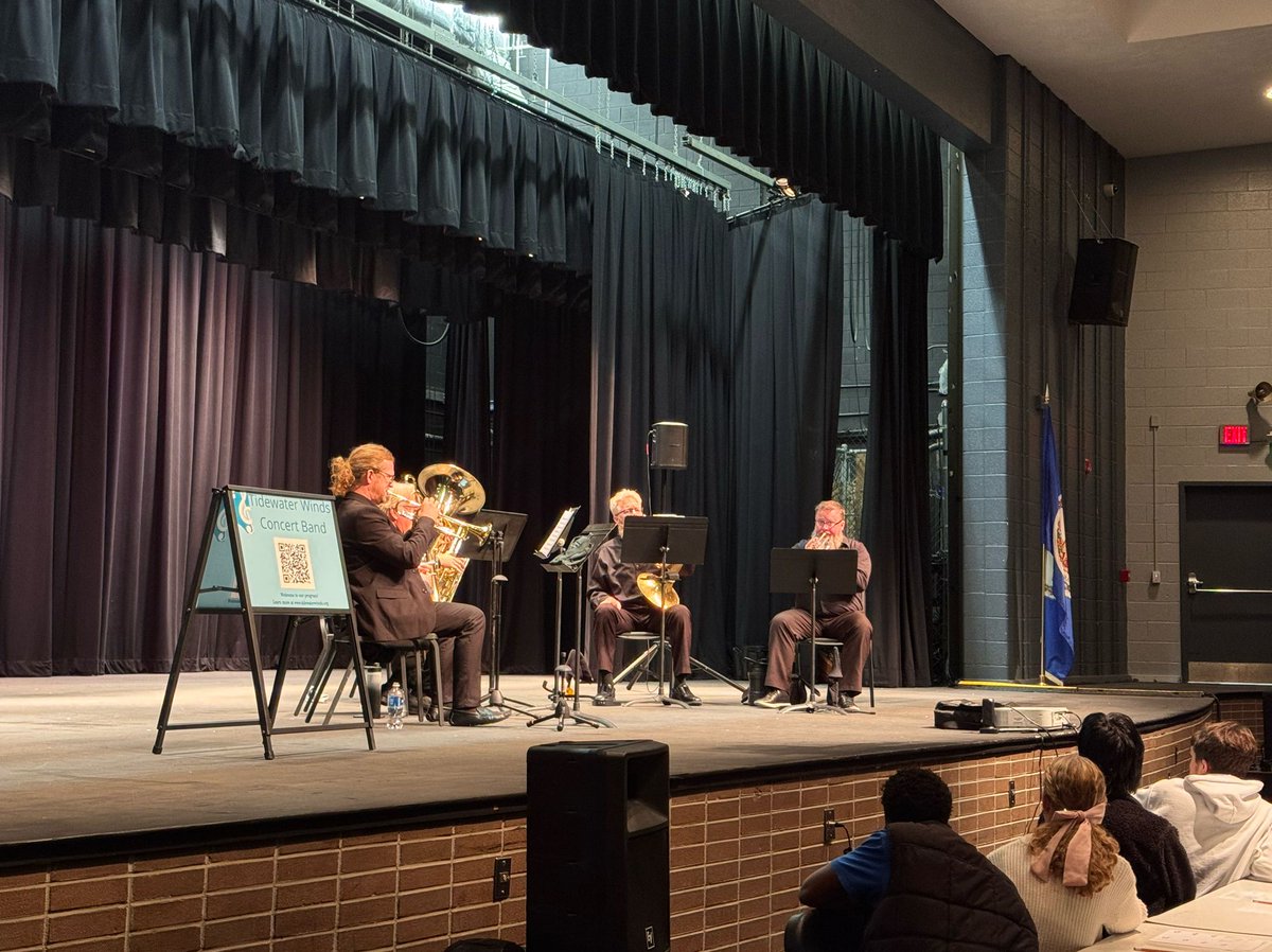 Woodside_Band's tweet image. Yesterday some of our students travelled to Menchville High School for @nnpsarts All City Band auditions. While there, students were also treated to an amazing performance from a Brass Quintet from the Tidewater Winds. 
#NNPSArts