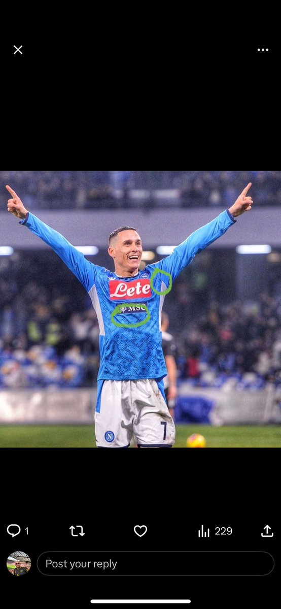 Napoli Matchworn 

vs Juventus 26th January 2020 in a 2-1 win (Ronaldo scored) photo matched, happy to provide evidence :)

Sign by both scorers, Zielinski and Insigne. As well as Mertens, Allan and Callejon. Potentially with a dedication to the manager at the time.

£260+pp