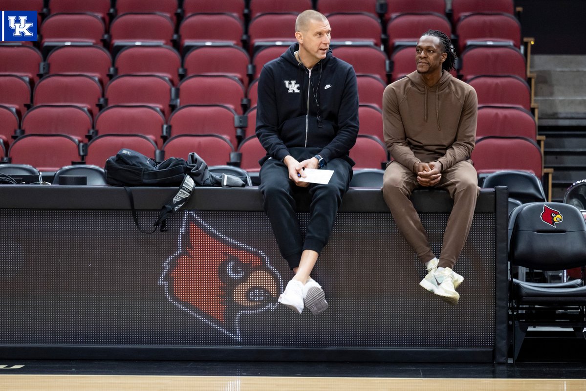 Had a special guest at shoot around 👀

<a href="/RajonRondo/">Rajon Rondo</a> x #GoBigBlue