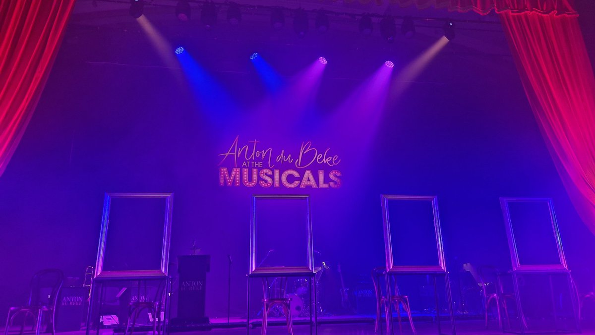 It's the <a href="/TheAntonDuBeke/">Anton Du Beke</a> Musicals show in <a href="/demontforthall/">De Montfort Hall</a> with the imcomparable <a href="/lanceellington/">Lance Ellington</a>