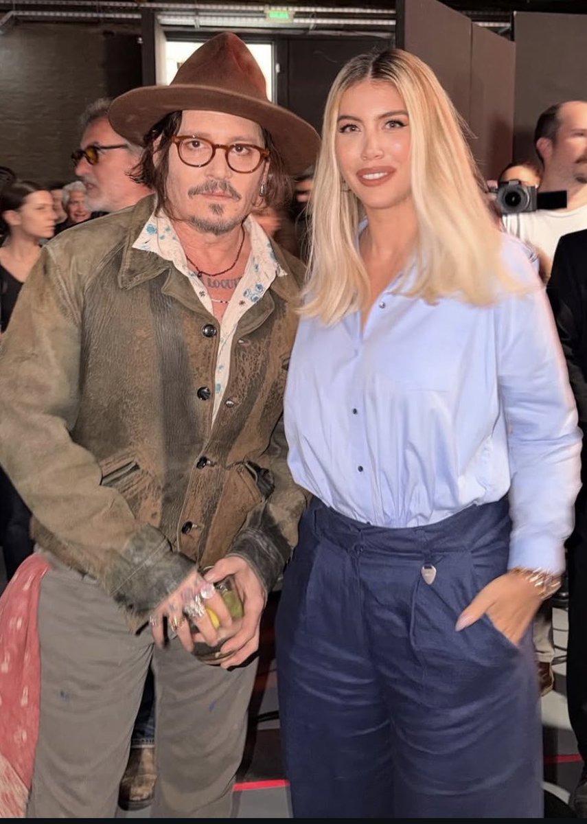 Cora Debarbieri tweet media