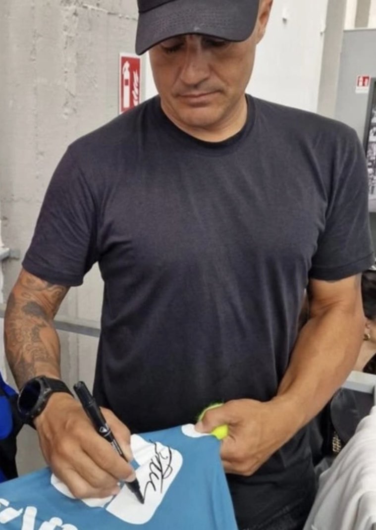 Italy Home Shirt 2009 Cannavaro signed with photo proof

£260+pp