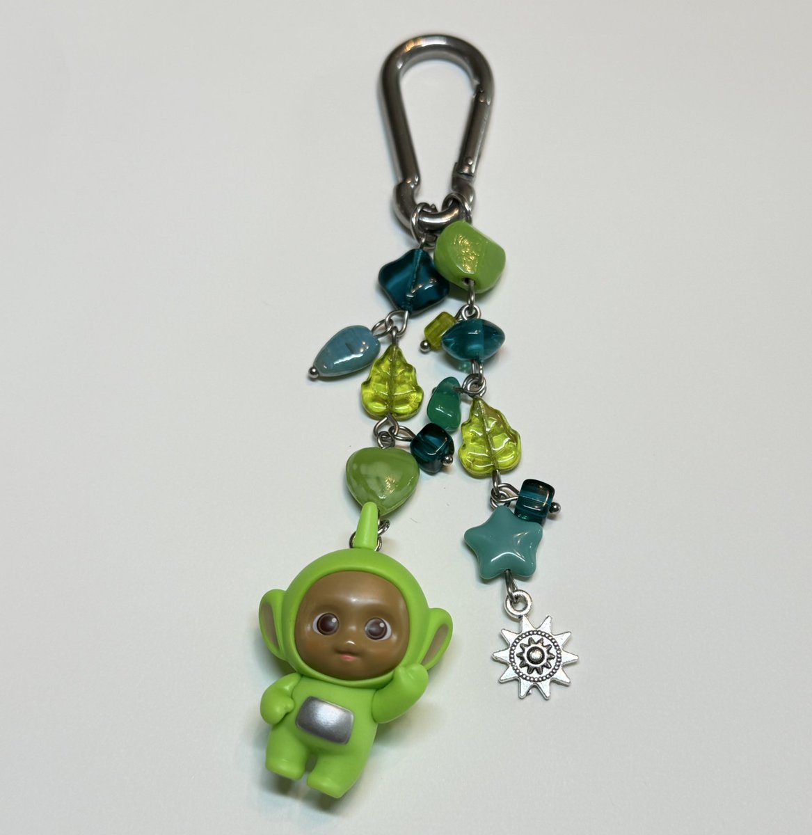 braceletladyy's tweet image. last giveaway before i temporarily close my shop on 11/16!! 

to celebrate hitting 4000 orders i'm giving away 3 custom carabiners!! they can be inspired by anything!

to enter:
-follow me + rt
-reply with something i should make!

check out my site too :)
jewelrybyjacqui.com