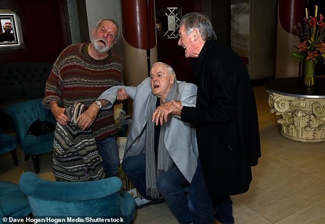 Terry and Michael barely survived my documentary “John Cleese Packs It In,” which opens in cinemas this Thursday, November 13th. If you fancy similar punishment, get tickets at johncleeseincinemas.com — and bring the oldest person you know!  #montypython