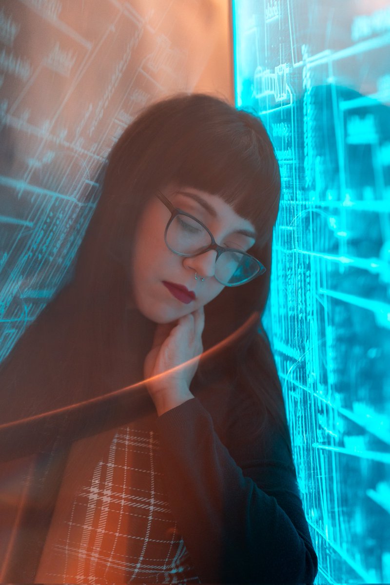 Shutterchi_'s tweet image. The power of a prism! 
#Sigma85mmArt #Prism #Portrait #Chicago #ChicagoPhotographer