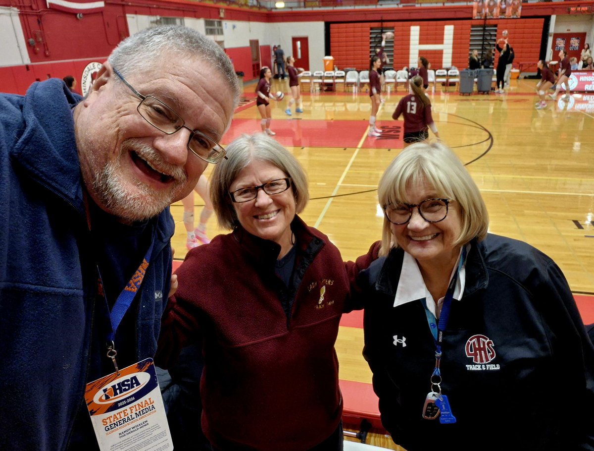 Rgw114G's tweet image. Didn&apos;t get to post last night. Congrats to @LTHS_Volleyball on d. OPRF 27-25, 25-22 at the Class 4A Hinsdale Central Supersectional!! Bridget Ferriter (11K), @hutsyn81305 (9K-winner), @natiebobo (17A) &amp;amp; @ConsignyEmma (14D) for Lock (33-7). Emmi Bozarth (10K, 10D) for  OPRF (26-8)