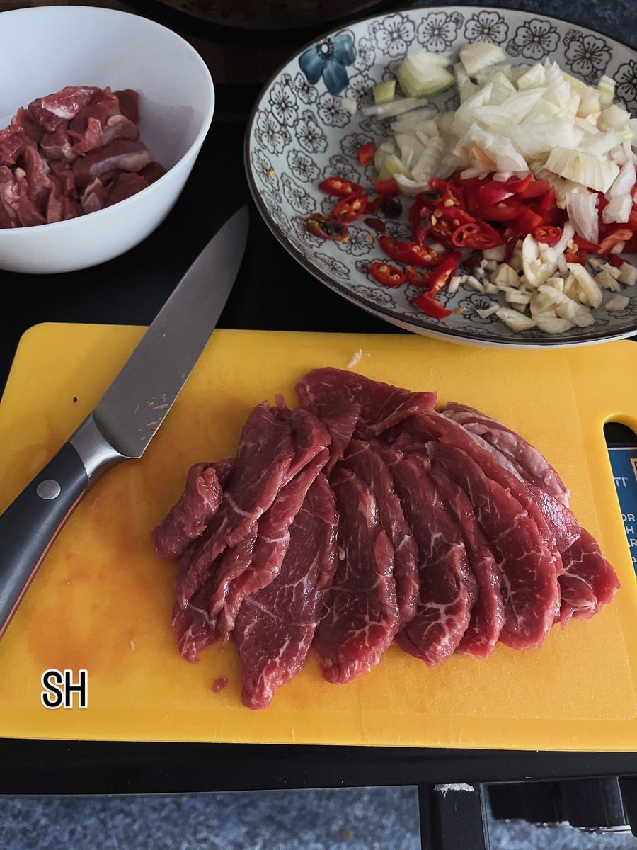 Agent99c's tweet image. Happy Tuesday. Lamb leg pan shawarma lunch done #lamb #shawrma #eating #eatwell #sydney #lunch #foodgasm #foodie #foodpics #tuesday #yummy #foryou