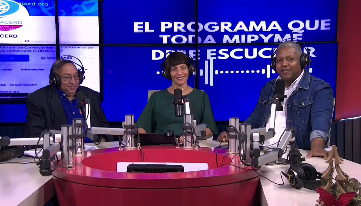 FondoMicro's tweet image. Nuestra Presidenta Ejecutiva @MarinaOrtizM3  estuvo en el programa Primero las Mipymes de CDN Radio, detallando el Rol de la institución para el apoyo microempresarial.   
youtube.com/watch?v=7tQSNr…