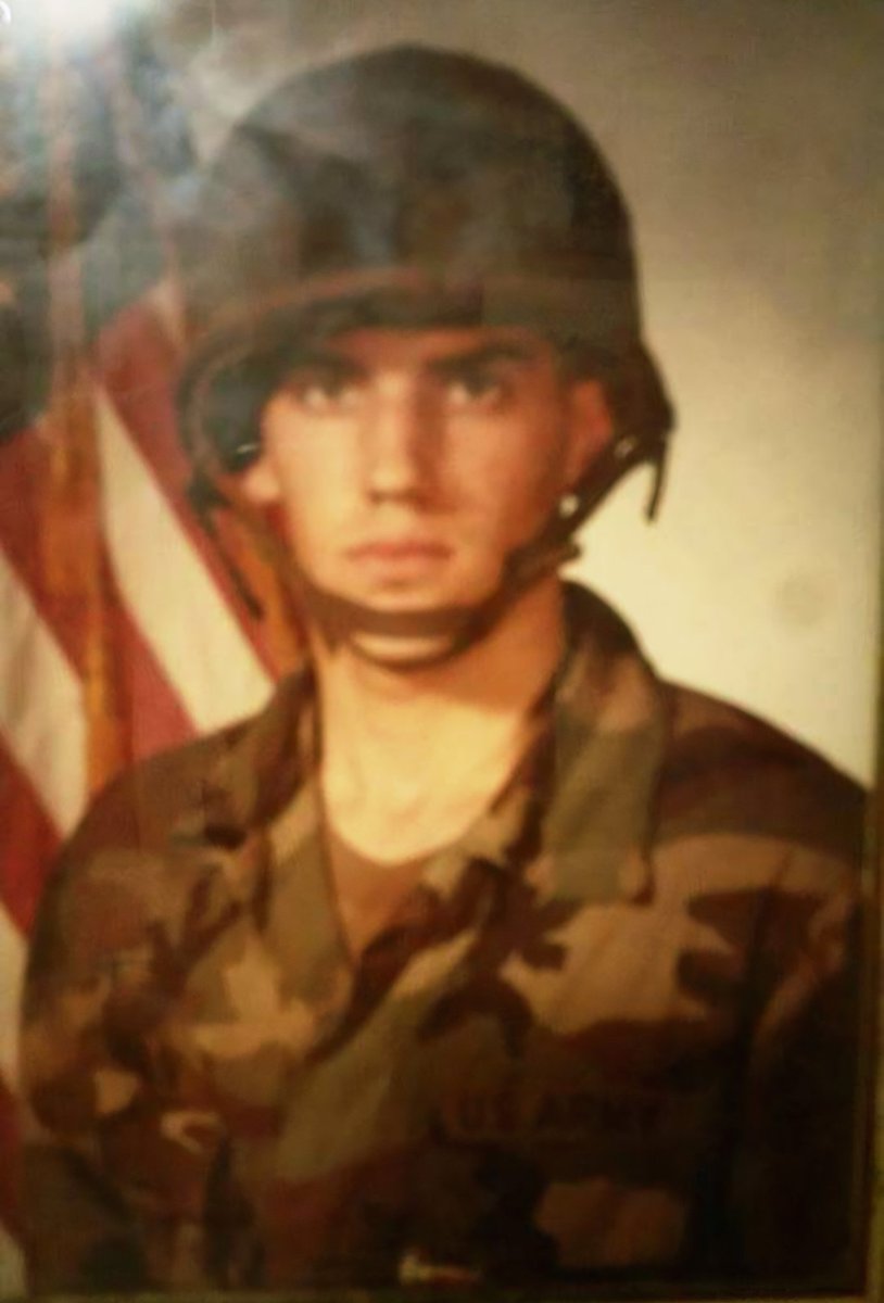 ejsnyder333's tweet image. Happy Veterans Day to ALL the #Veterans out there! Pictured here young 19 y/o PV2 Snyder Aka "Buckethead" with The Old Steel Pot for the win... some 41+ years ago! Hooah! Salutes 🫡  #merica🇺🇸 #ej @NakedAndAfraid @freedompicklesusa