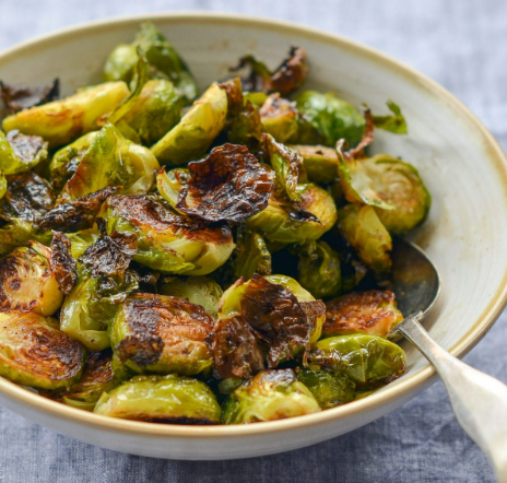 KristenJakobitz's tweet image. Did you know? Brussels sprouts are a powerful source of vitamin C. Roasting them with a sprinkle of balsamic glaze turns skeptics into fans. 
#BrusselsSprouts #VitaminC #SimpleNutrition