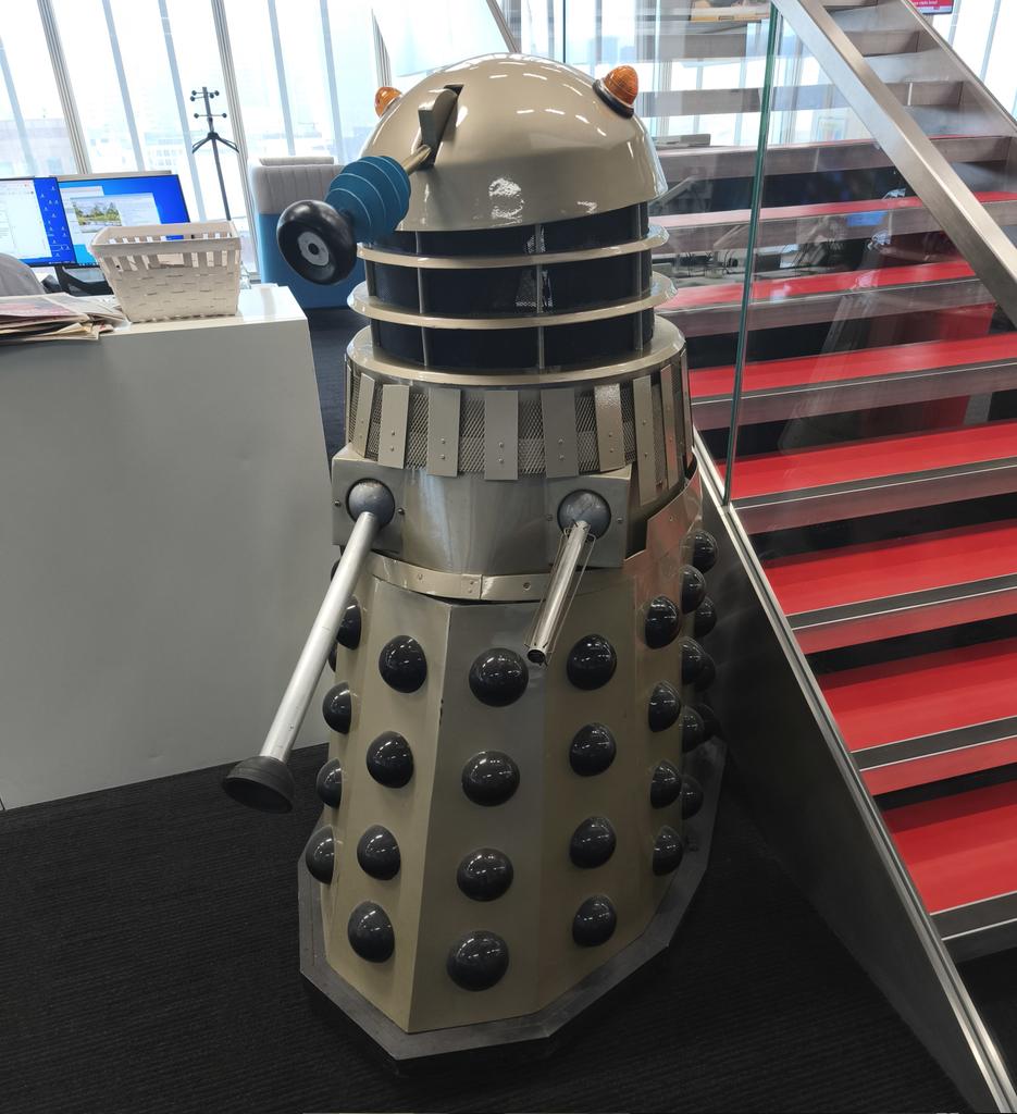 Things I have learned in 6wks today since redundancy at Reach.
1) The Telegraph newsroom is huge.
2) The Tube transfer from Victoria to Circle at King's X is horrendous. 
3) The Sun newsroom has a Dalek. Why? Who knows. 
Thanks to everyone at Sun/Tele for being so friendly
