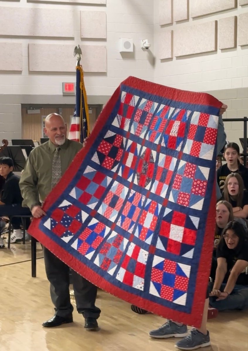 Give2Kids's tweet image. We&apos;re proud to celebrate Veterans Day with @wellbornms students and staff and see a very special EF Grant in Action! ❤️🤍💙 7th-grade math students collaborated to create quilt blocks as part of their class project to make lap-size quilts to present to veterans!
@csisd