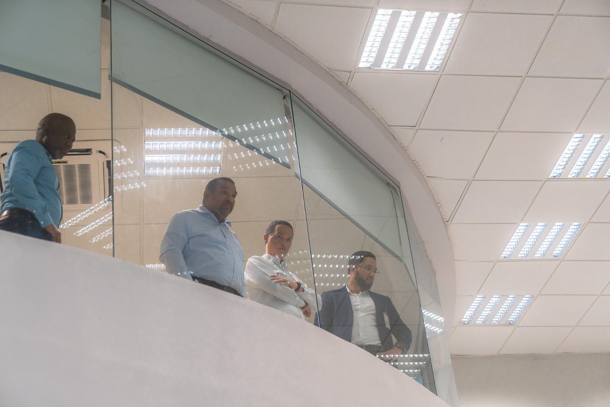 ETED_RD's tweet photo. Por su parte, el superintendente de Electricidad, Andrés Astacio, indicó que la primera acción fue aislar el punto de falla y coordinar el restablecimiento gradual del servicio, garantizando la seguridad del sistema.

@joelsantose @PresidenciaRD https://t.co/icwMKDBAkb