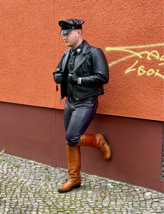 MasterSpence96's tweet image. I just received Boot Crushing via Throne. Good pig, $end more! throne.com/masterspence96 #Wishlist #Throne