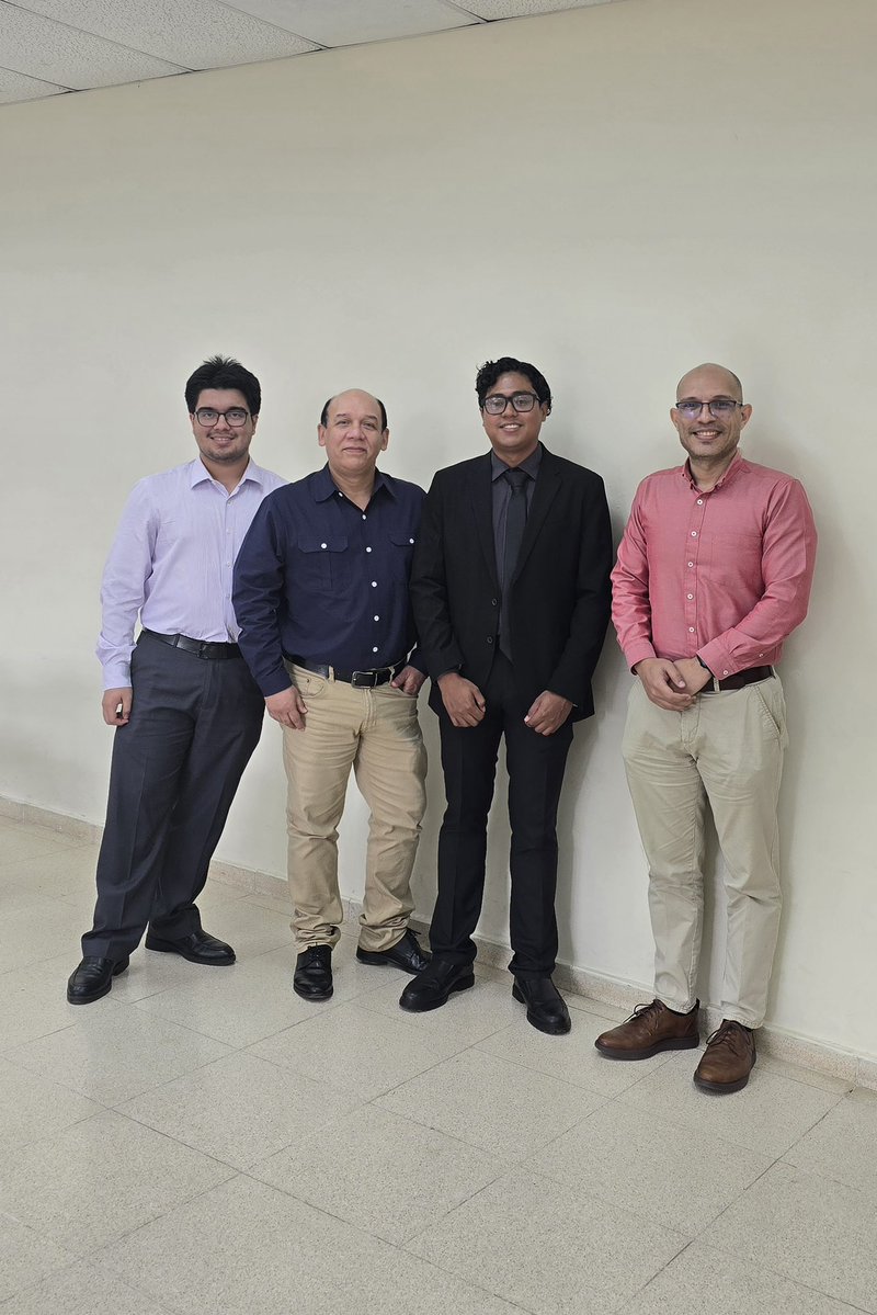 El 11 de noviembre, Cristhian Arroyo, estudiante de la Facultad de Ingeniería de Sistemas Computacionales (FISC), presentó su Trabajo de Graduación, para obtener su título en Licenciatura en Ingeniería de Sistemas y Computación.