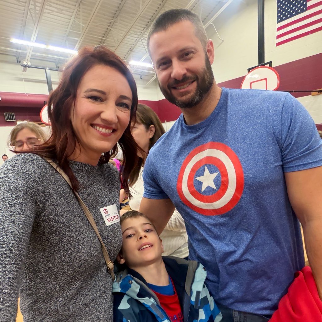 mama__bird's tweet image. Thankful for all veterans, but especially for this one. ♥️ 

Grateful that @Mustangs_ML celebrated Veterans Day this morning 🇺🇸