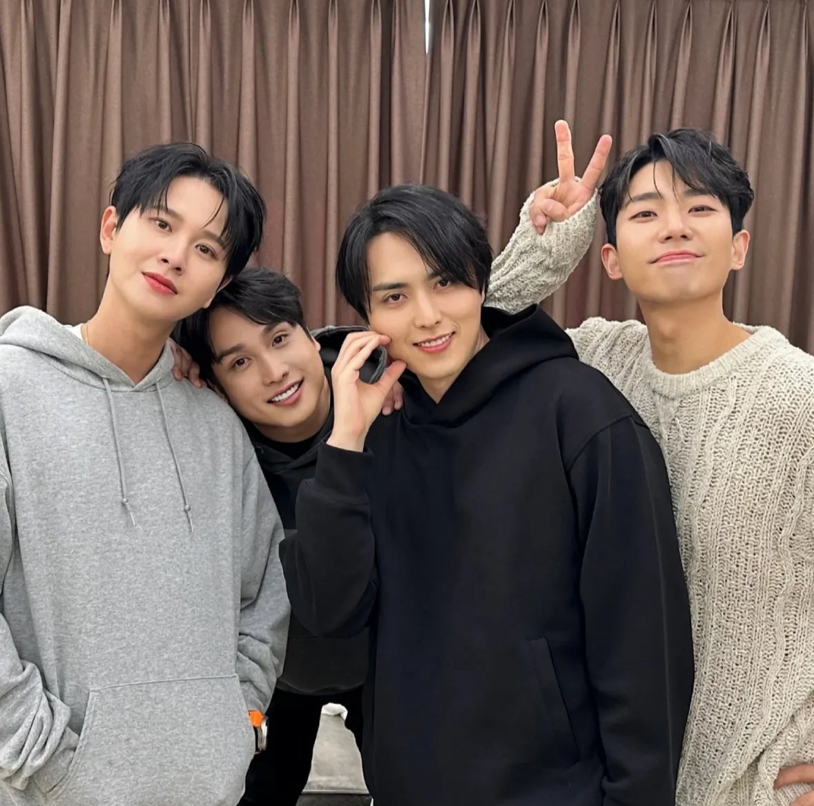 제아세기 ZE:A CENTURY tweet media