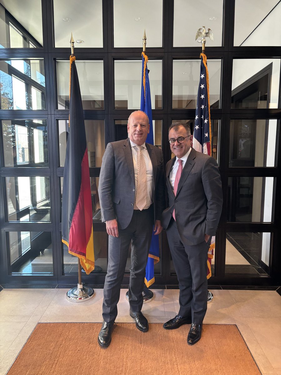 GermanAmbUSA's tweet image. While Germany advances its high-tech agenda, we remain committed to international cooperation. Great to meet @Karan_K_Bhatia from @Google to discuss AI, cloud, and cybersecurity. Excited about Google’s €5.5B investment in Germany by 2029! #Innovation #TechPartnerships