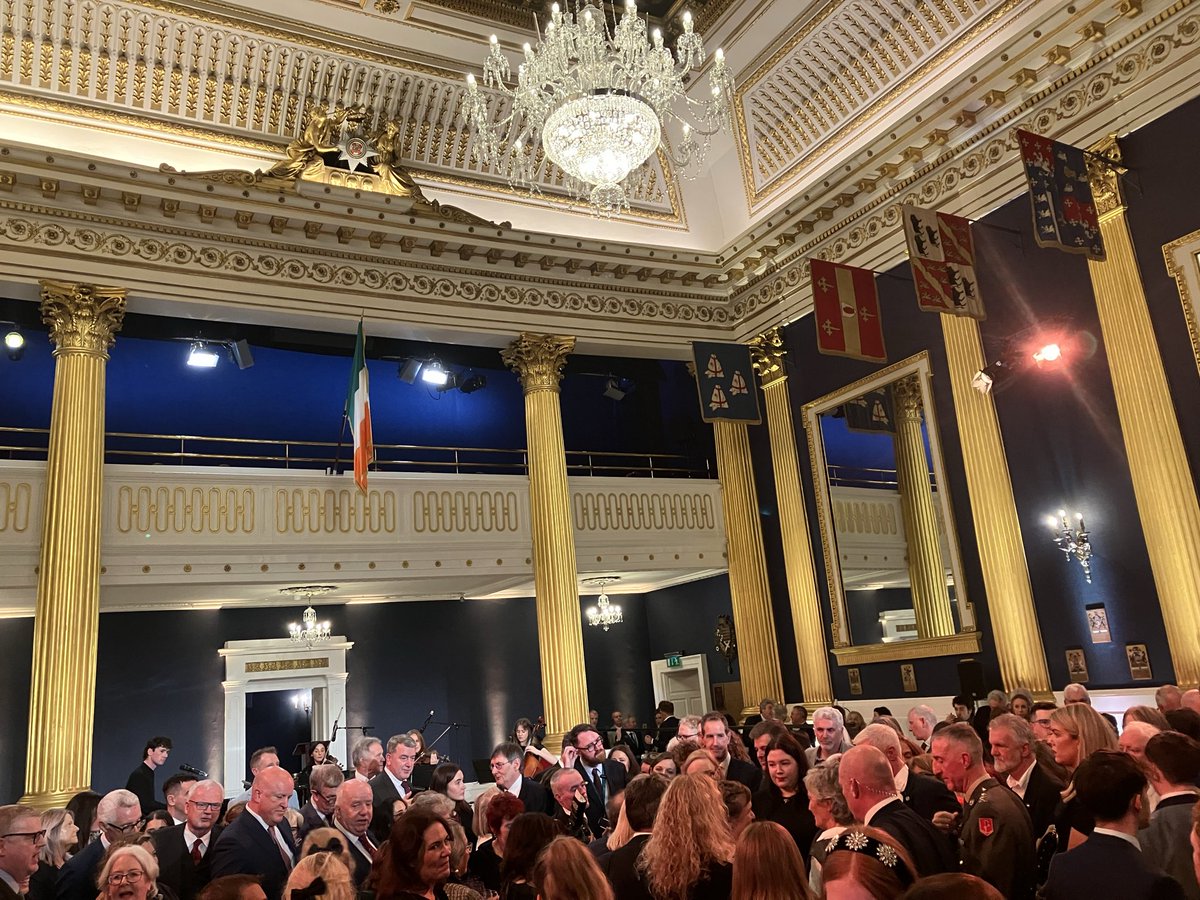 BEinIreland's tweet photo. Ambassador Nicolas Nihon offers his warm congratulations to the new President of Ireland Catherine Connolly and greets Tánaiste Foreign Minister Simon Harris in Dublin Castle @MonarchieBe @prevotmaxime @BelgiumMFA https://t.co/M62sQMTcwc